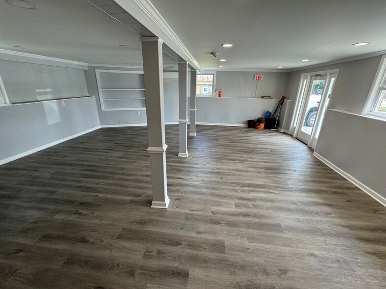 851 Route 82, Hopewell Junction, NY for lease - Interior Photo - Image 2 of 8