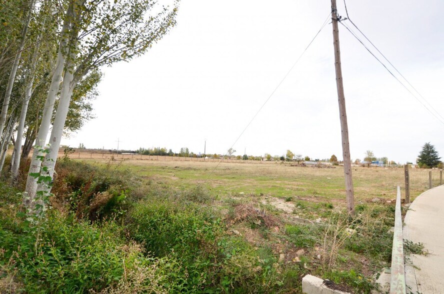 Hermanos Grimm, Santa Marta de Tormes, Salamanca, Salamanca for sale - Building Photo - Image 3 of 11