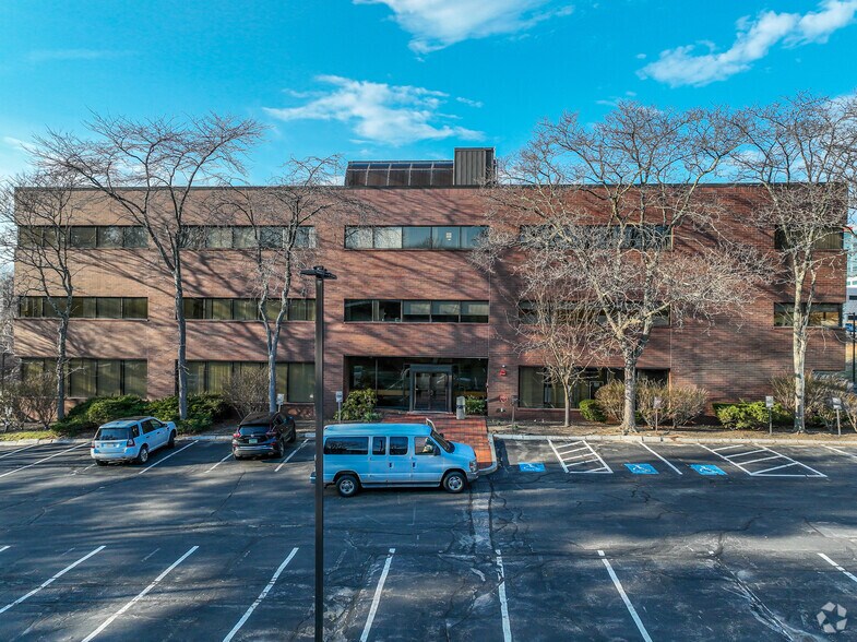 204 Second Ave, Waltham, MA à louer - Photo du bâtiment - Image 3 de 5