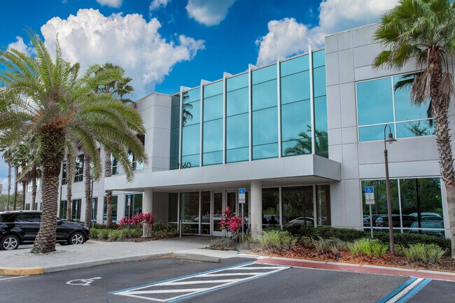 Plus de détails pour 7560 Red Bug Lake Rd, Oviedo, FL - Bureau à vendre