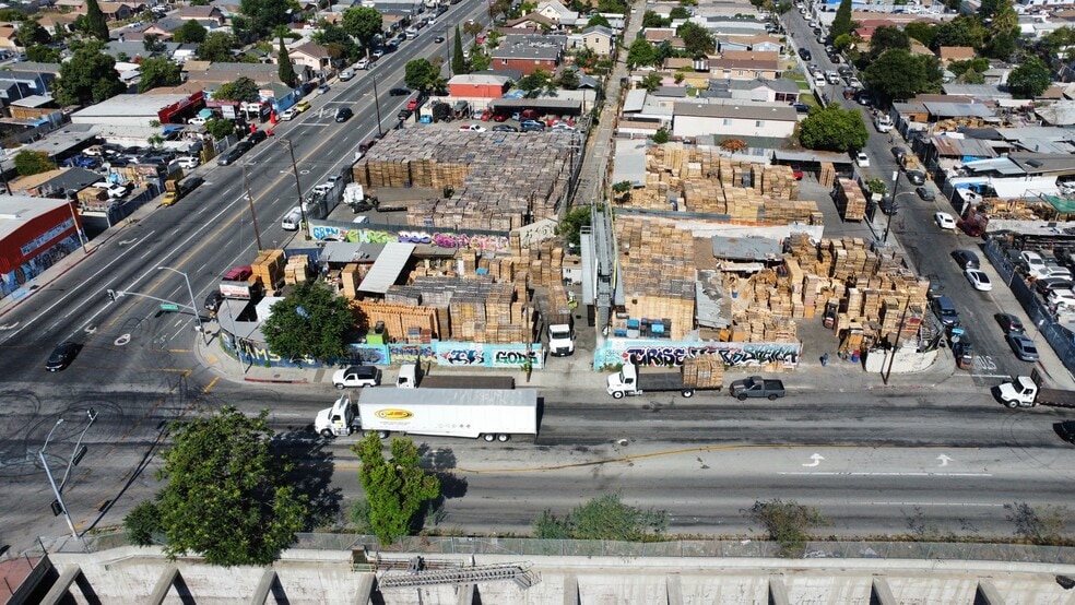 12709 S Alameda St, Compton, CA for sale - Building Photo - Image 3 of 6