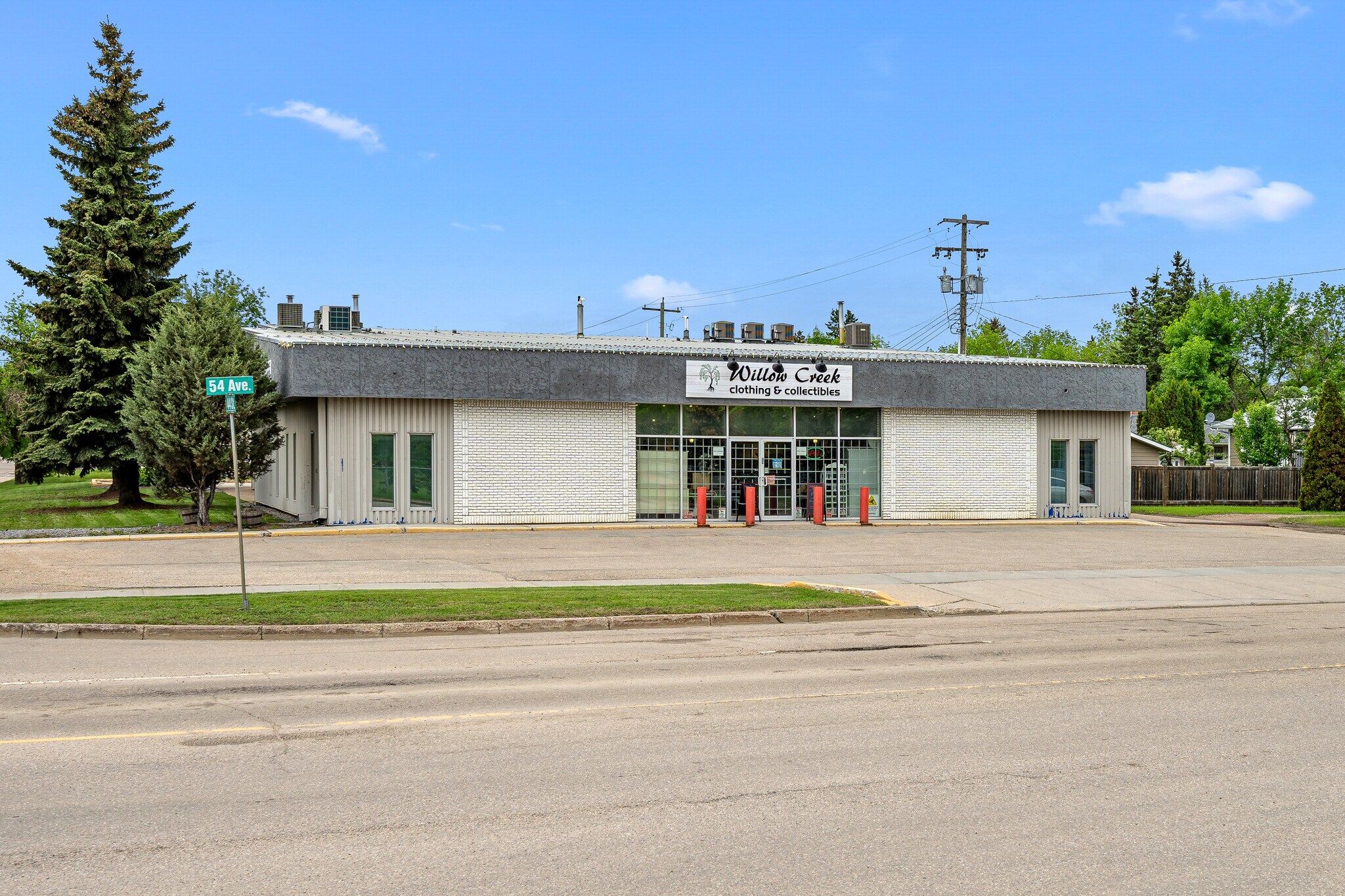 5402 44 St, Lloydminster, AB à vendre Photo du bâtiment- Image 1 de 58