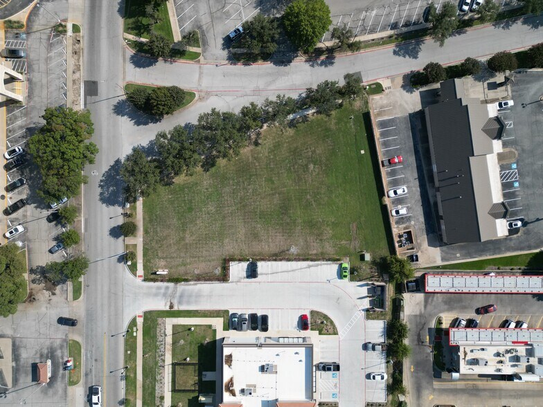 6201 Camp Bowie Blvd, Fort Worth, TX à louer - Photo du bâtiment - Image 3 de 6