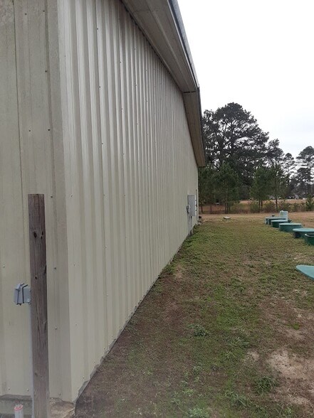 7430 US Highway 70 E, New Bern, NC à louer - Photo du bâtiment - Image 3 de 6