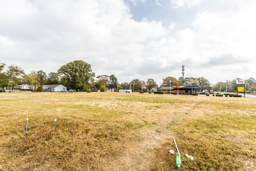 3100-3124 W Roosevelt Rd, Little Rock, AR for sale - Primary Photo - Image 1 of 3