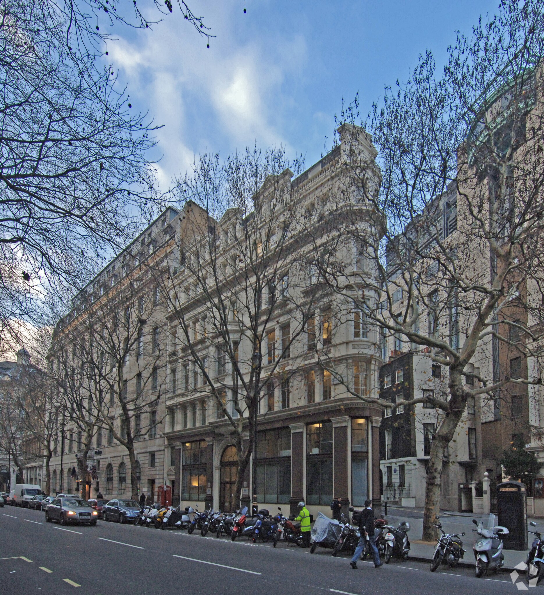 16 Northumberland Ave, Londres à louer Photo du bâtiment- Image 1 de 12