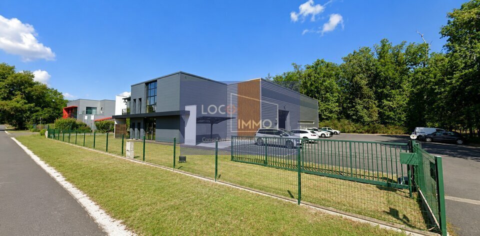 Flex in Canéjan for lease Building Photo- Image 1 of 13