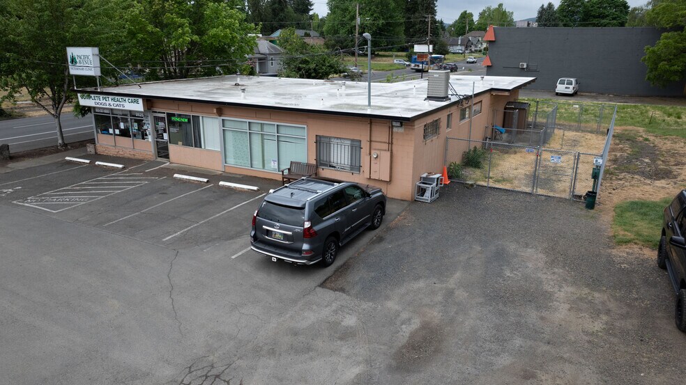 2625 Pacific Ave, Forest Grove, OR for sale - Building Photo - Image 2 of 5