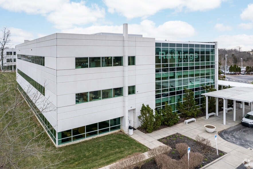 1 Eden Pky, La Grange, KY for lease - Primary Photo - Image 1 of 5