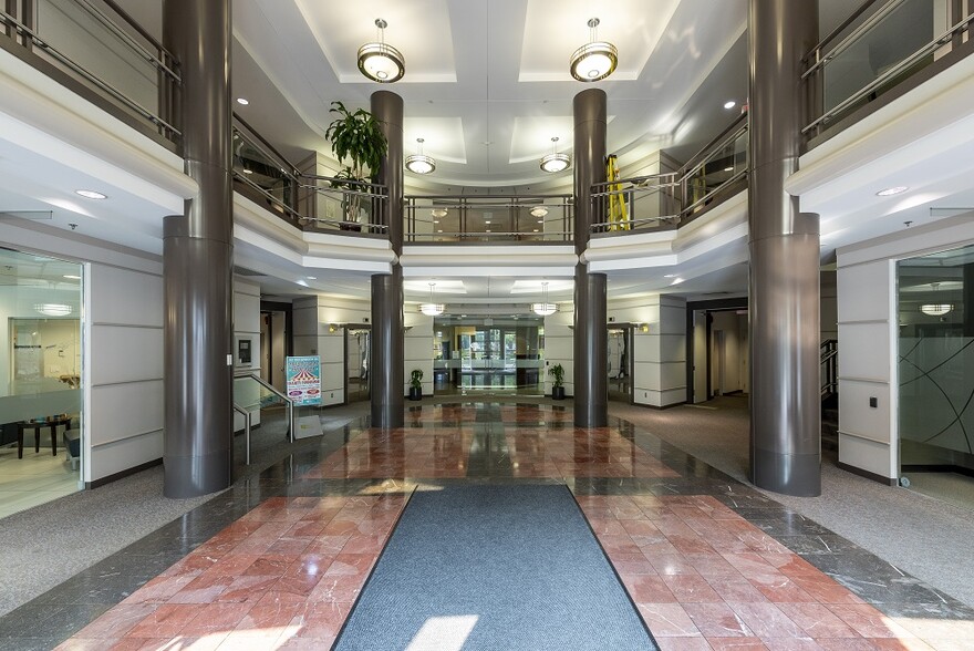 13775 Commerce Pky, Richmond, BC for lease - Interior Photo - Image 2 of 15