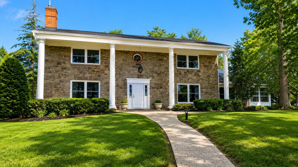 3141 Bordentown Ave, Parlin, NJ à vendre - Photo du bâtiment - Image 1 de 3