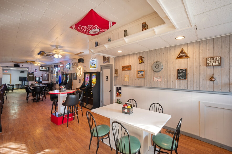 143 Stark St, Randolph, WI for sale - Building Photo - Image 2 of 9