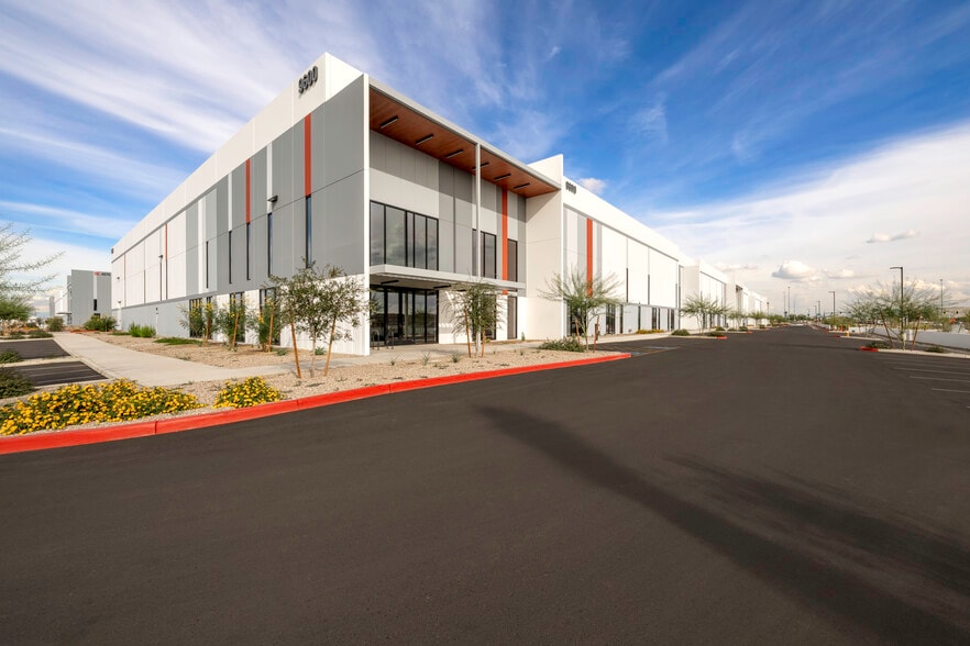 NWC INDIAN SCHOOL ROAD & LOOP 101, Phoenix, AZ for lease - Building Photo - Image 2 of 19