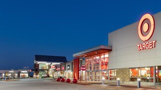 Plus de détails pour Viking Rd, Cedar Falls, IA - Commerce de détail à louer