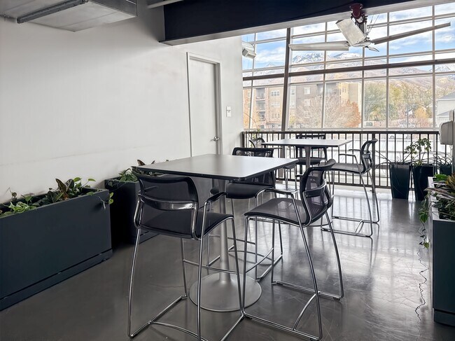 Plus de détails pour 13867 S Bangerter Pky, Draper, UT - Coworking à louer