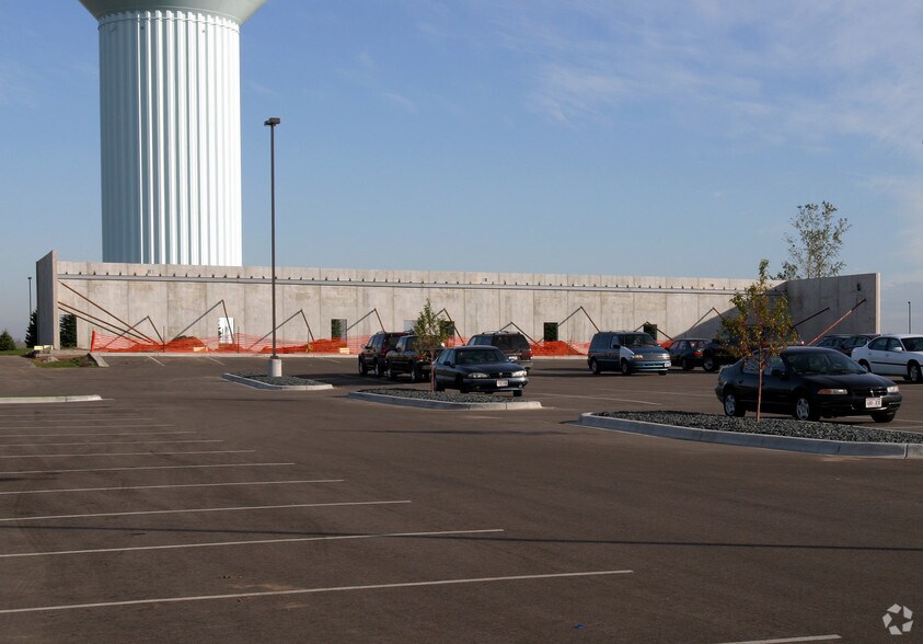 800 Carmichael Rd, Hudson, WI à louer - Photo du bâtiment - Image 2 de 4