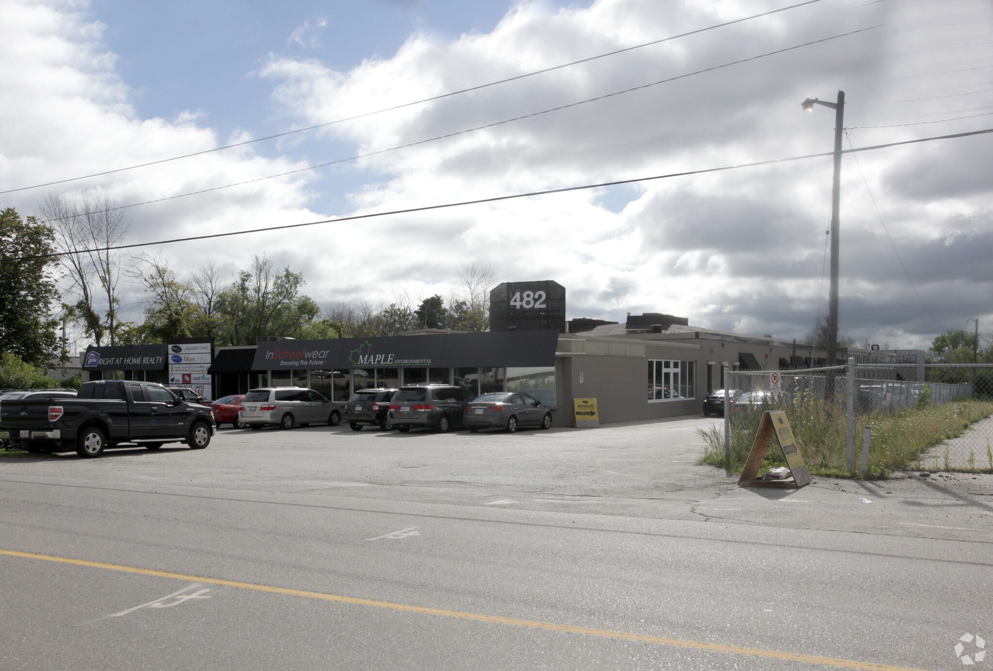 482 S Service Rd E, Oakville, ON for lease Primary Photo- Image 1 of 7