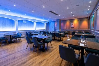 Queen St, Broughty Ferry for lease Interior Photo- Image 2 of 10