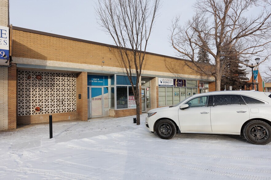 4730A 50 St, Red Deer, AB à louer - Photo du bâtiment - Image 3 de 15