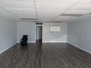 1825 Plum St, Valdosta, GA for lease Interior Photo- Image 2 of 6