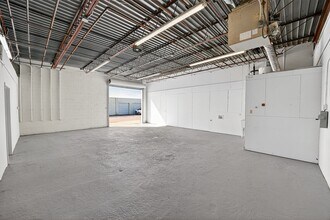 410-420 Lillard Rd, Arlington, TX for lease Interior Photo- Image 2 of 6