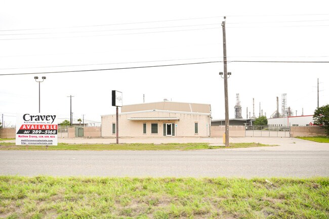 Plus de détails pour 6944 Leopard St, Corpus Christi, TX - Industriel à vendre