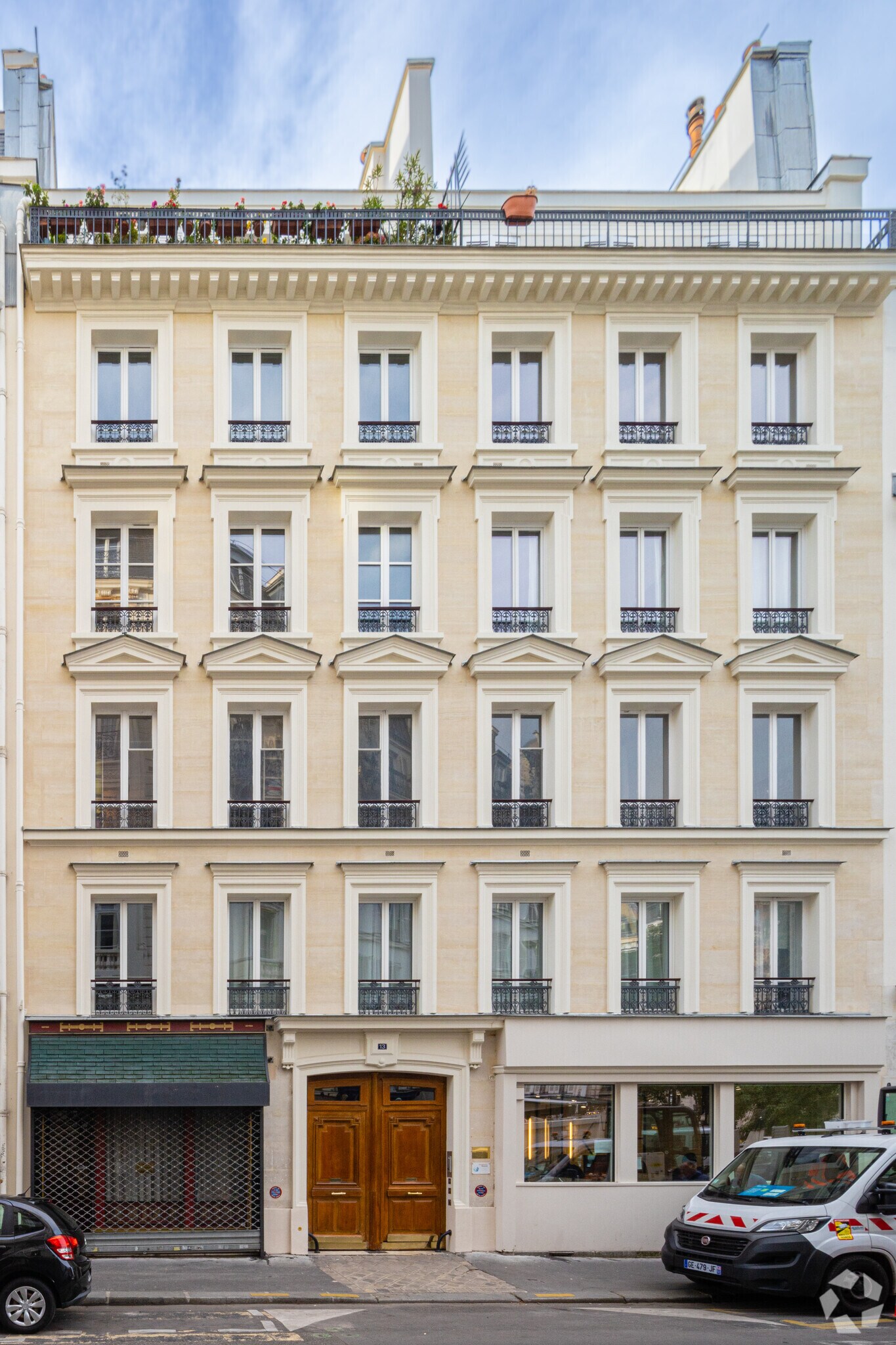 13 Rue De Laborde, Paris à louer Photo du bâtiment- Image 1 de 9