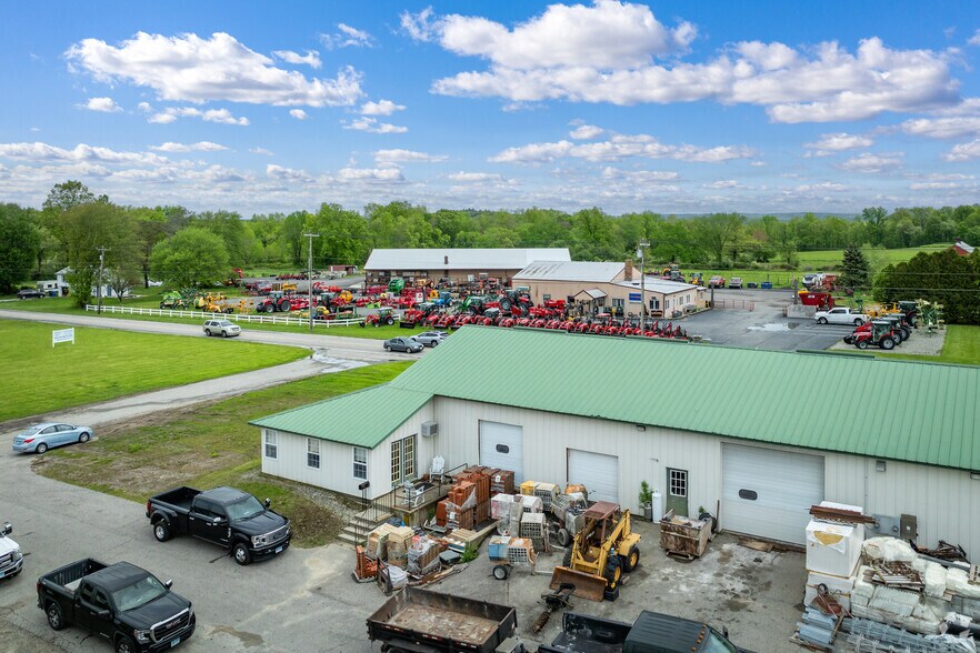 348 Orchard Hill Rd, Pomfret Center, CT à louer - Photo du bâtiment - Image 3 de 5