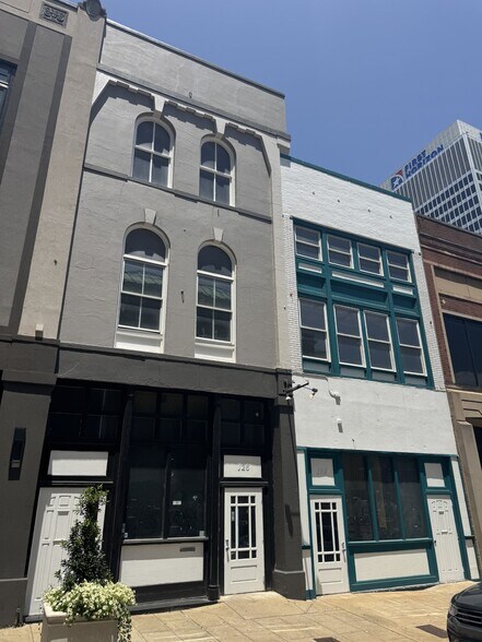 128 Monroe Ave, Memphis, TN for sale - Building Photo - Image 3 of 3