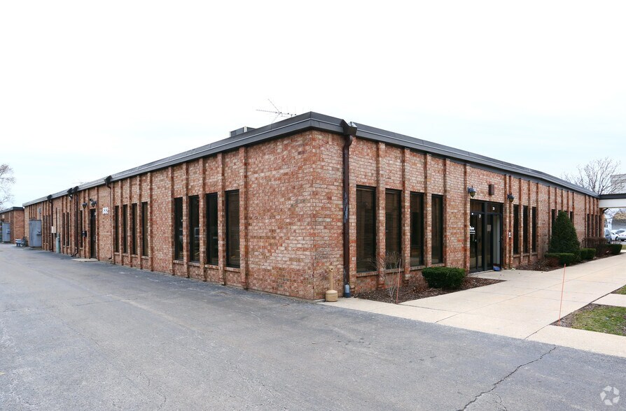 832 E Rand Rd, Mount Prospect, IL à vendre - Photo du bâtiment - Image 2 de 8