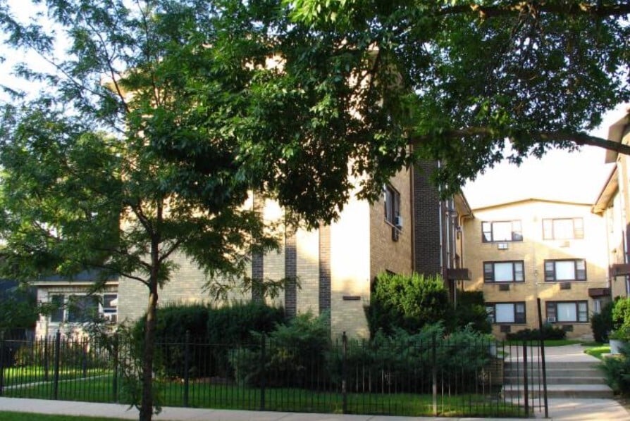 7822-7824 S South Shore Dr, Chicago, IL for sale Primary Photo- Image 1 of 13