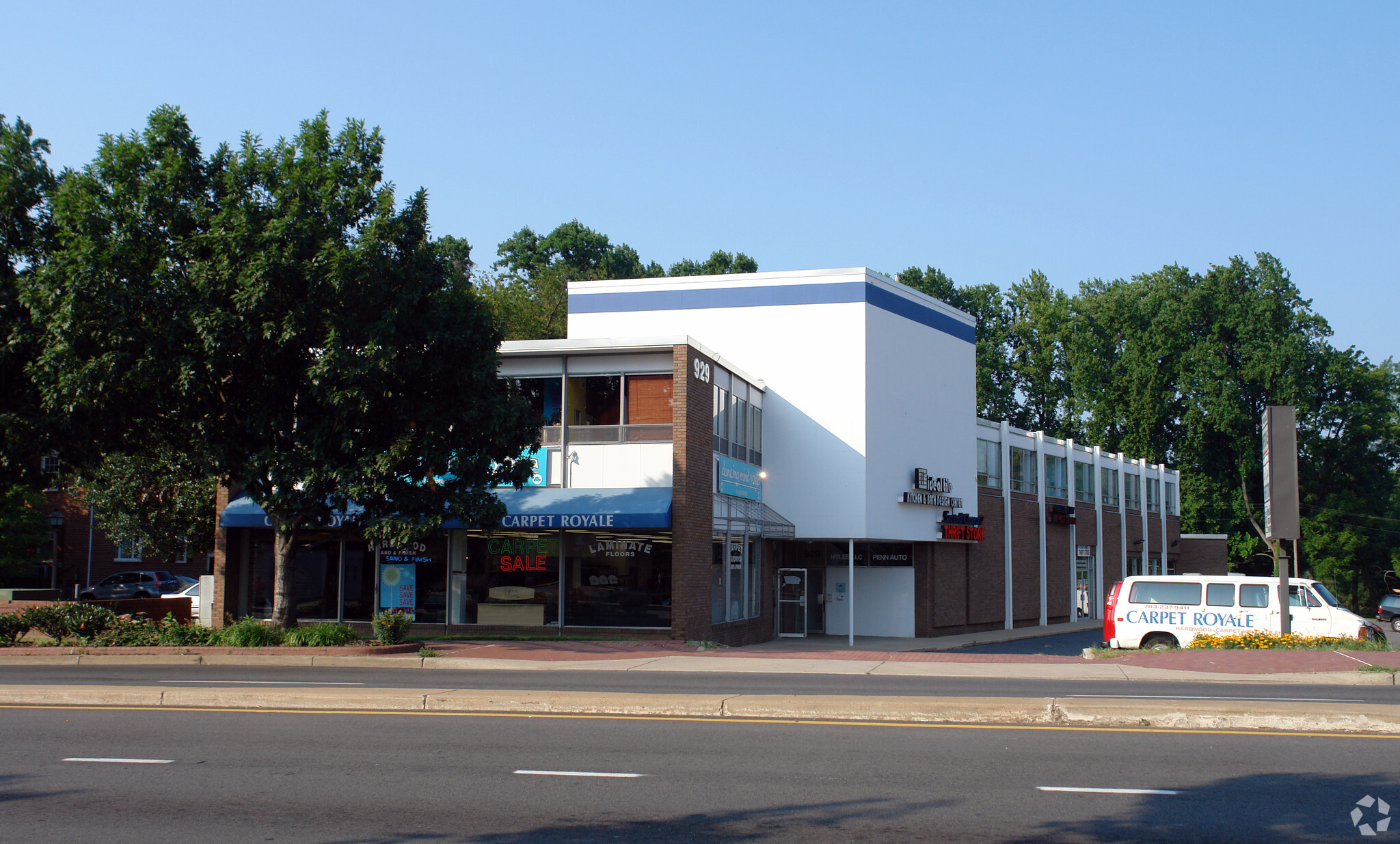 929 W Broad St, Falls Church, VA à vendre Photo principale- Image 1 de 1