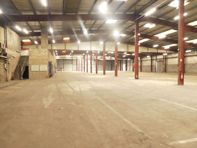 Industrial in Ennery for lease - Building Photo - Image 2 of 6