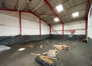 Lower Philips Rd, Blackburn for lease Interior Photo- Image 1 of 2