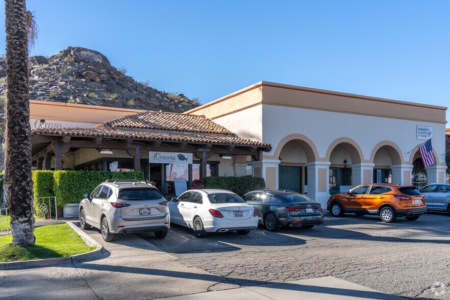 67555 E Palm Canyon Dr, Cathedral City, CA à vendre - Photo du bâtiment - Image 2 de 4