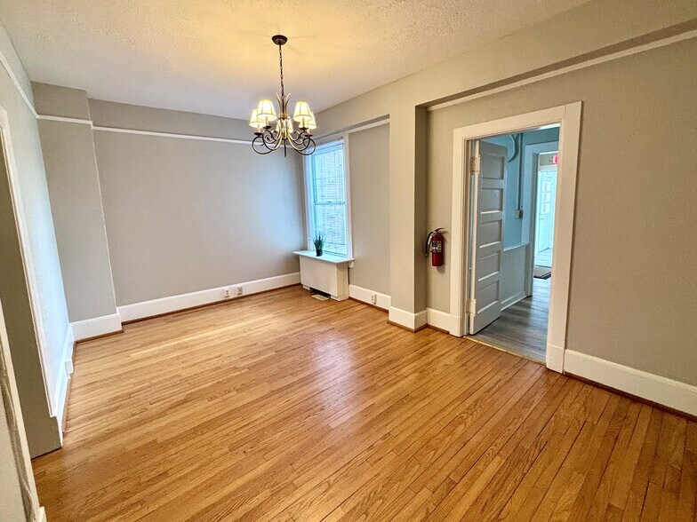 5805-5811 N Post Rd, Indianapolis, IN à louer - Photo du bâtiment - Image 3 de 6