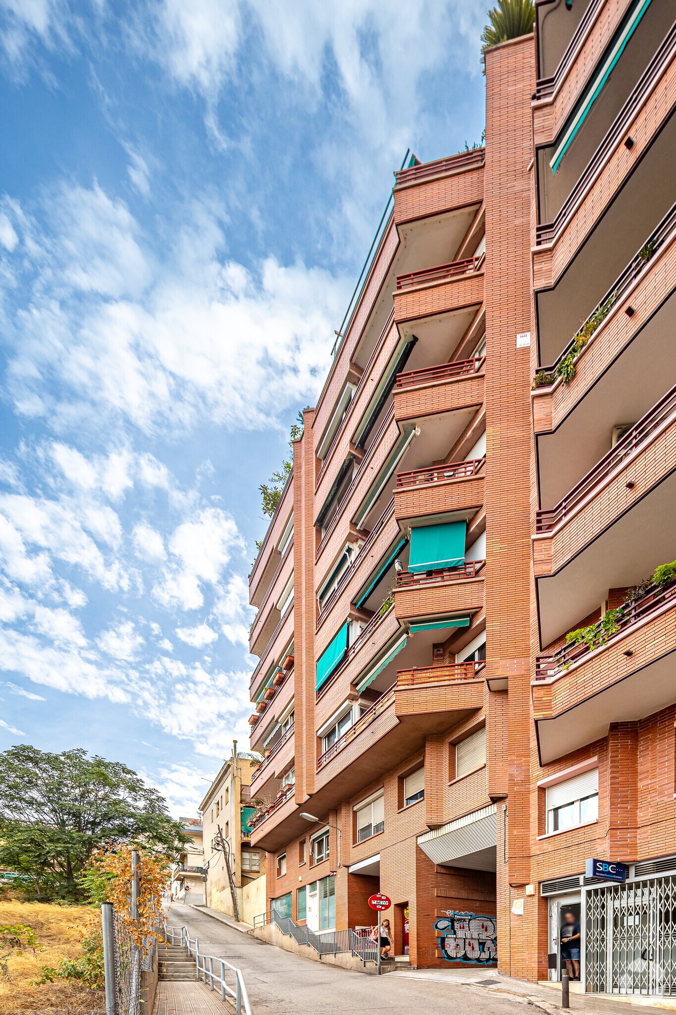 Retail in Barcelona, Barcelona for lease Primary Photo- Image 1 of 7