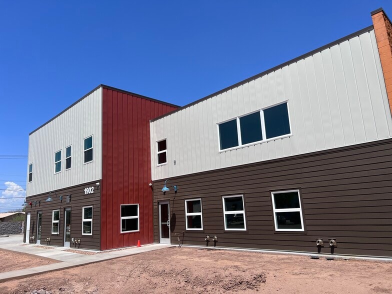 1902 E Washington St, Phoenix, AZ for sale - Primary Photo - Image 1 of 6