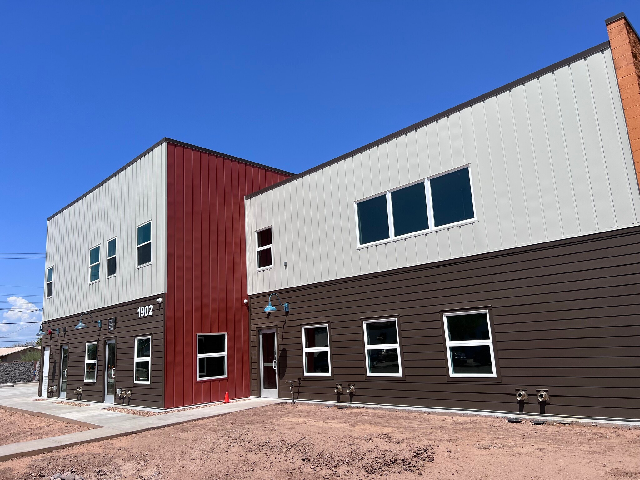 1902 E Washington St, Phoenix, AZ for sale Primary Photo- Image 1 of 7