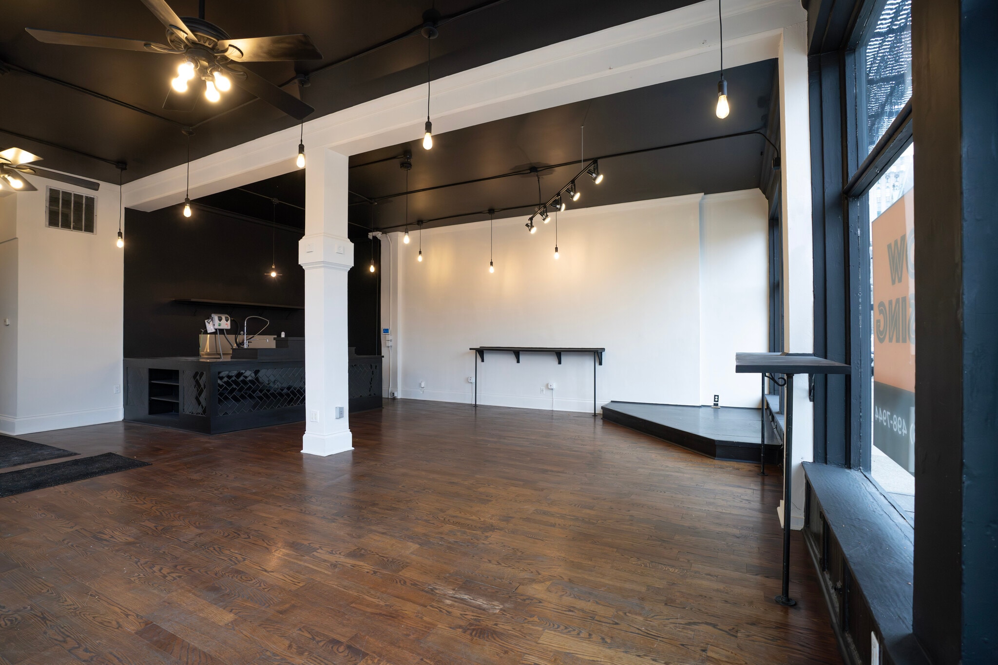 824 Elm St, Cincinnati, OH for lease Interior Photo- Image 1 of 11