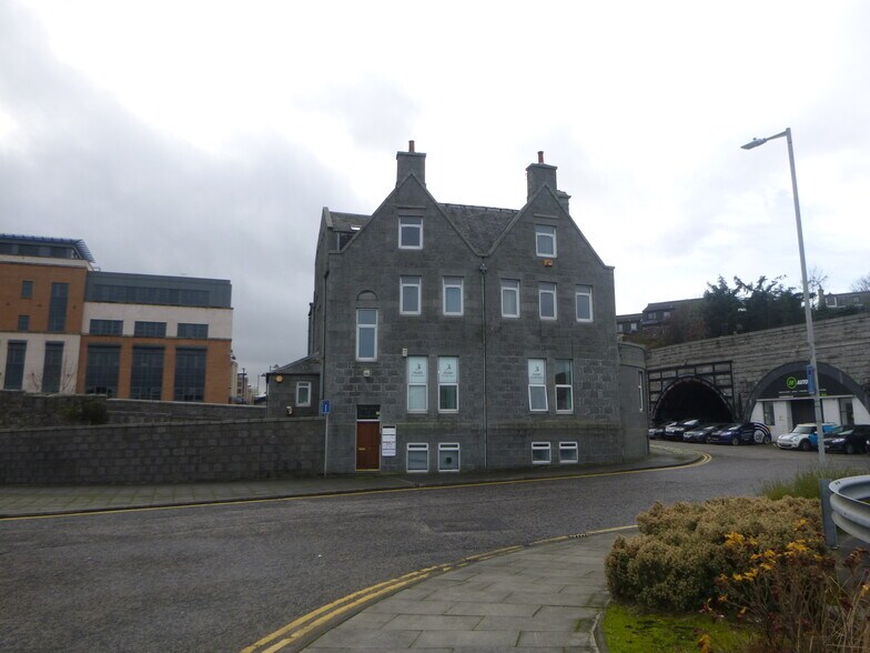 1 Riverside Dr, Aberdeen à louer - Photo du bâtiment - Image 1 de 1