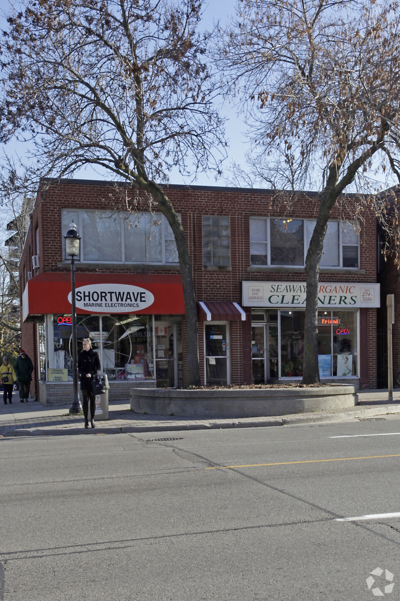 111A-113 Lakeshore Rd E, Mississauga, ON for sale Primary Photo- Image 1 of 1