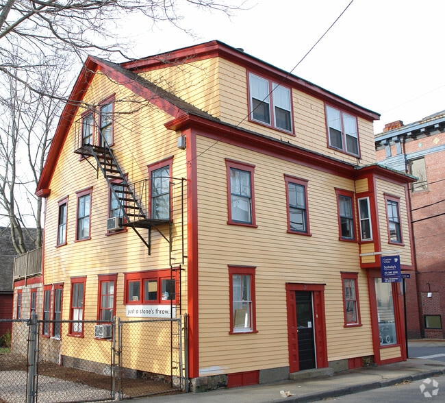 21 Spring St, Newport, RI for lease - Primary Photo - Image 1 of 2