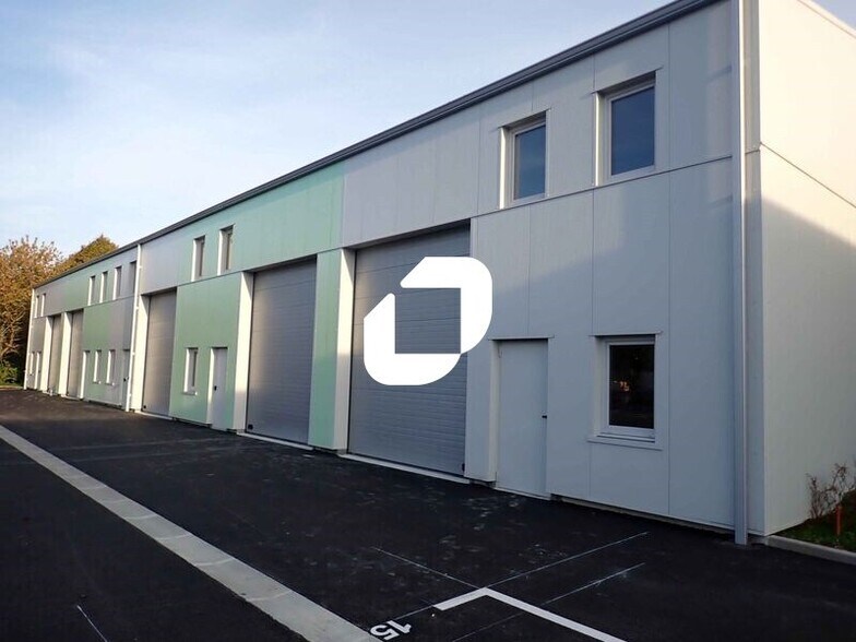 Industrial in Novillers for sale - Building Photo - Image 3 of 13