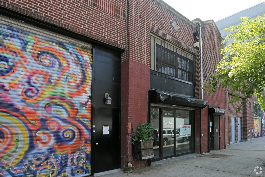 21-38 44th Rd, Long Island City, NY à louer - Photo du bâtiment - Image 2 de 8