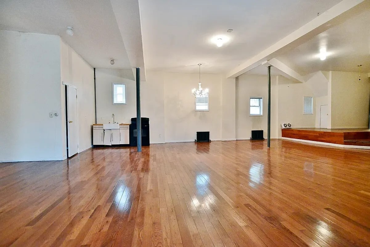 373 S 1st St, Brooklyn, NY for sale Interior Photo- Image 1 of 5