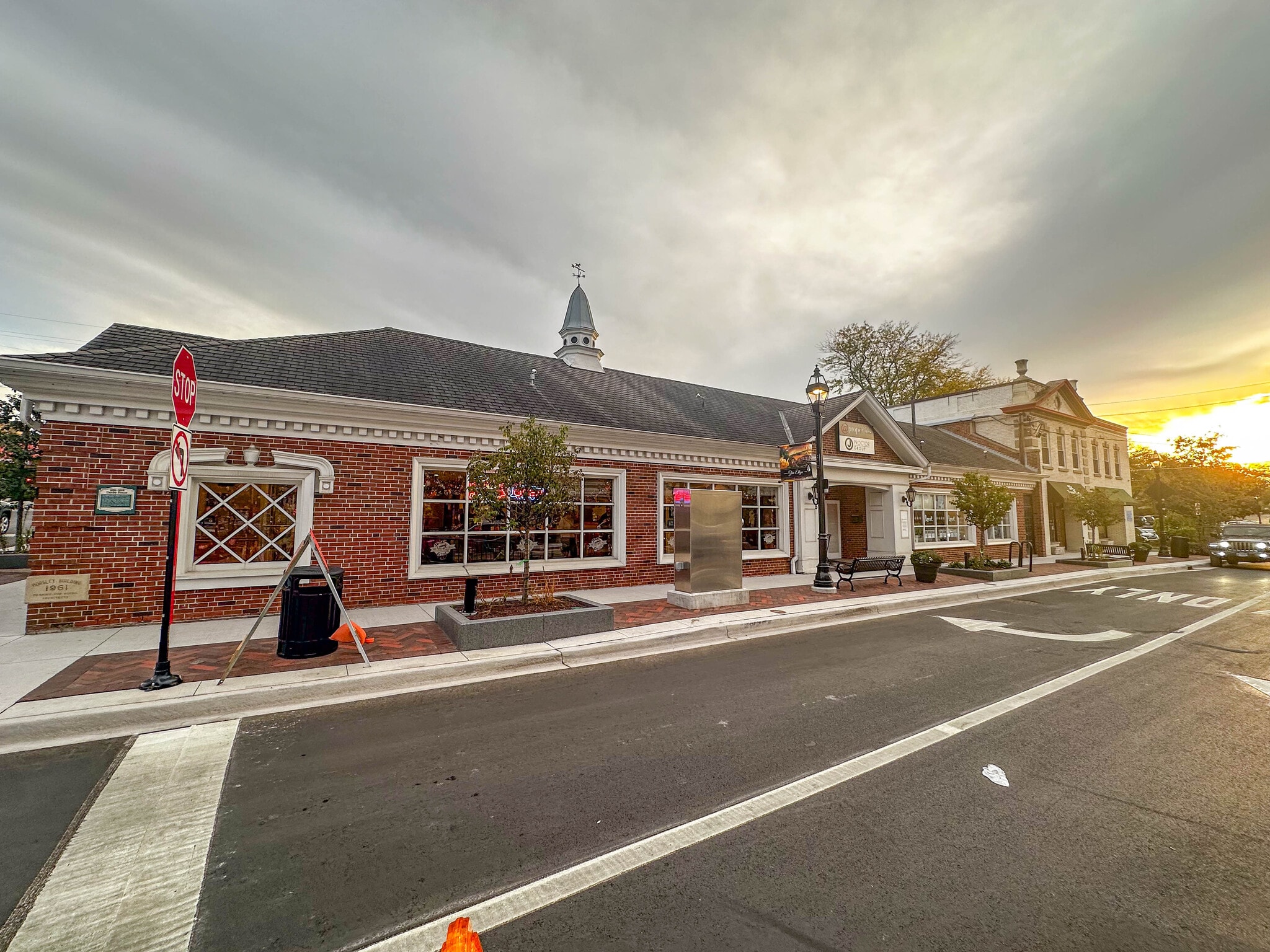 515 Crescent Blvd, Glen Ellyn, IL for lease Primary Photo- Image 1 of 32