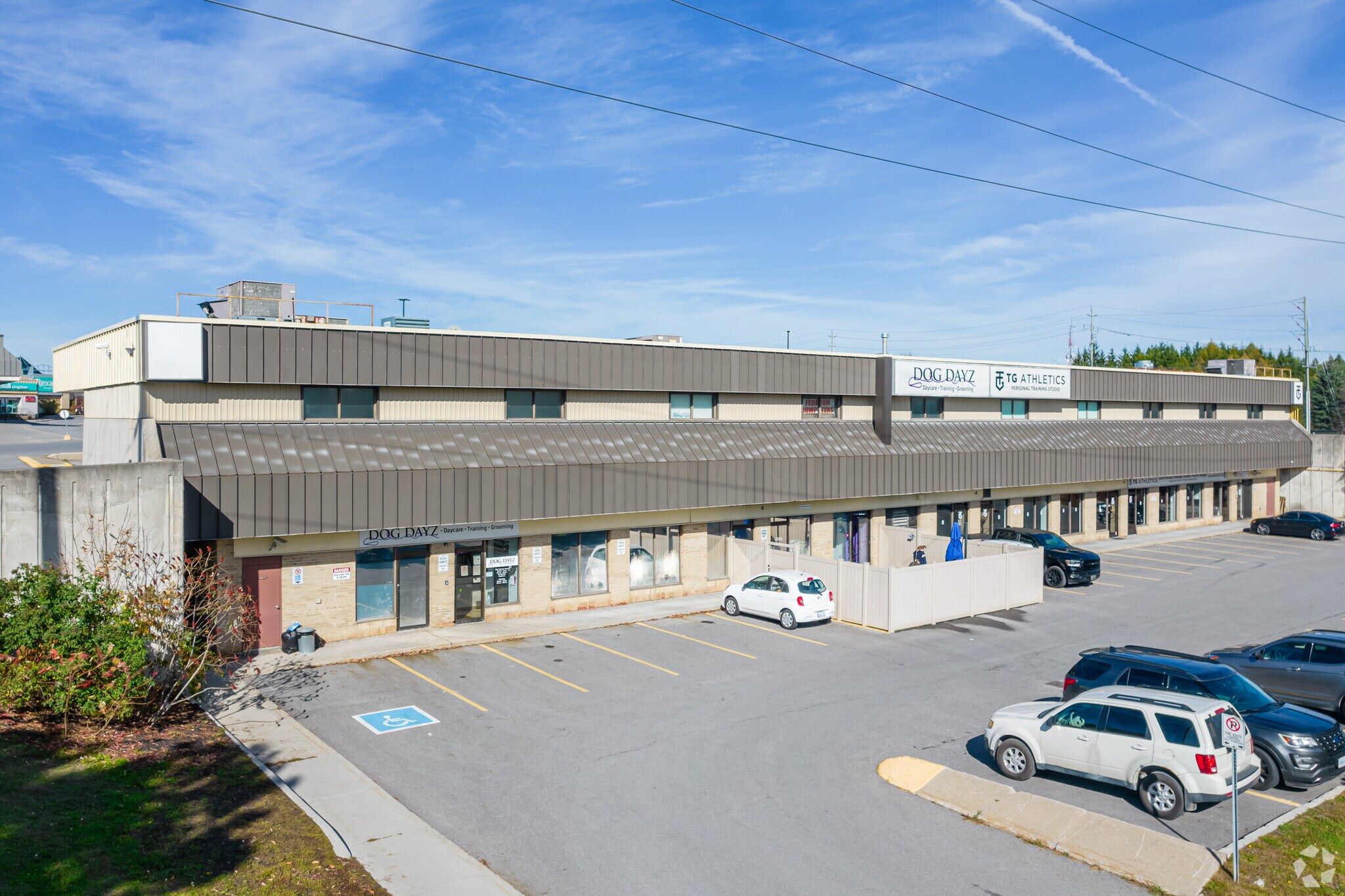 300 Eagleson Rd, Ottawa, ON à vendre Photo principale- Image 1 de 1