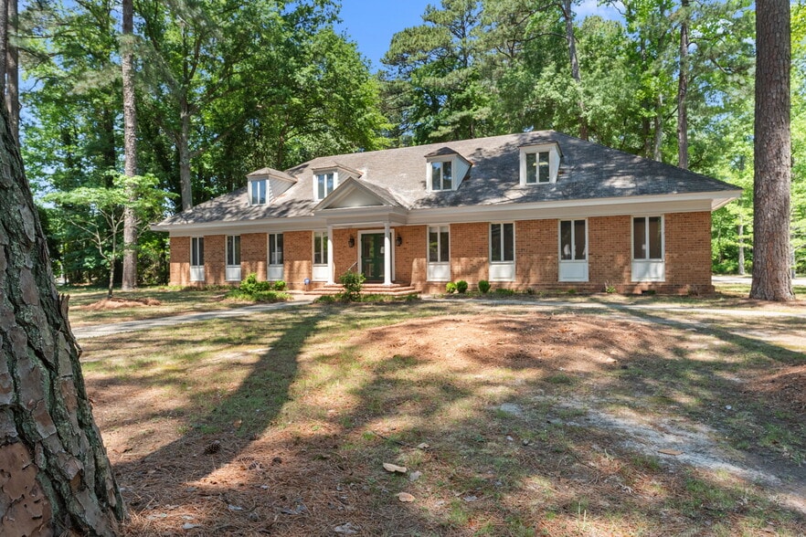 678 Rappahannock Dr, White Stone, VA à vendre - Photo du bâtiment - Image 2 de 29