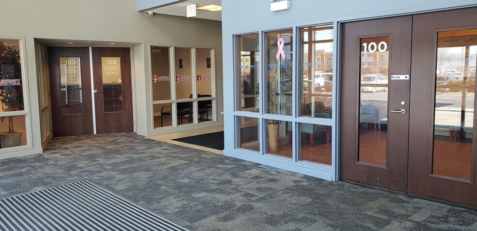 7456 S State Rd, Bedford Park, IL à louer - Hall d’entrée - Image 3 de 14